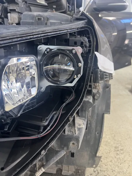 Установка Bi Led линз в фары на Kia Optima — фото 7